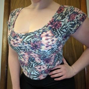 ⭐3 for $10 Tropical Plants Floral Crop Top